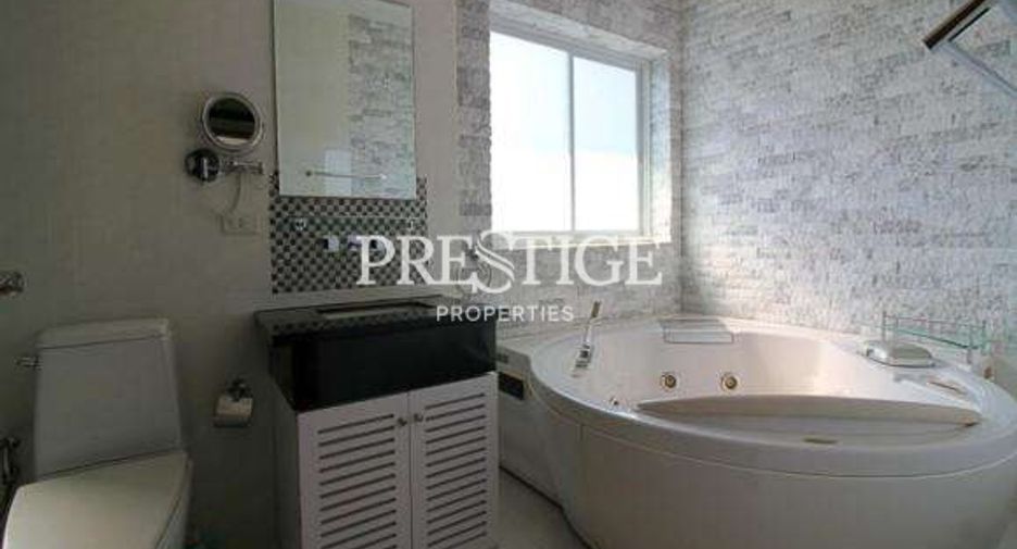 Haus zum Kauf mit 4 Zimmer in Bang Lamung, Chonburi