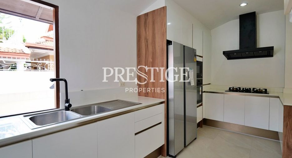 À vendre 4 chambres maison à Jomtien, Pattaya