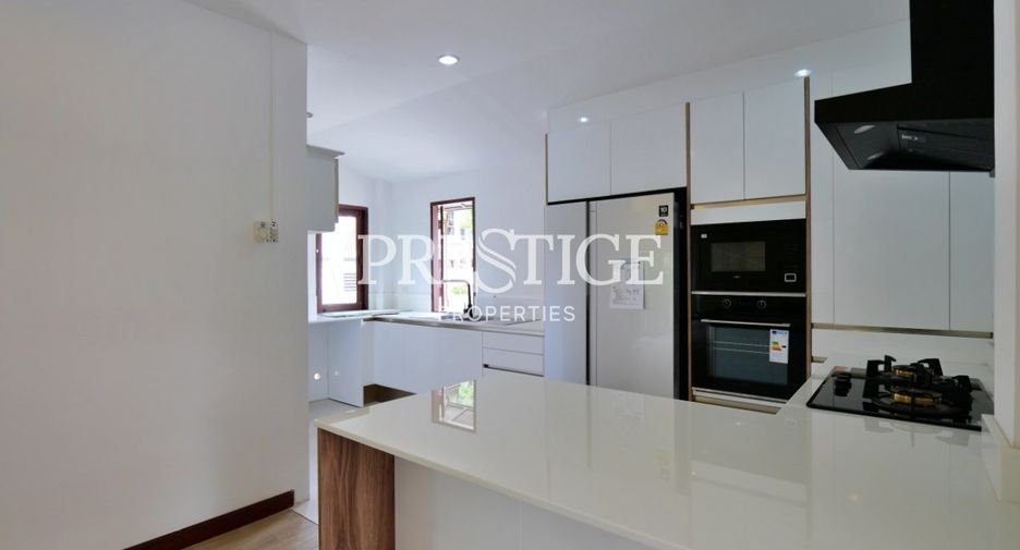 À vendre 4 chambres maison à Jomtien, Pattaya