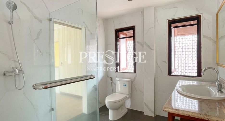 À vendre 4 chambres maison à Jomtien, Pattaya