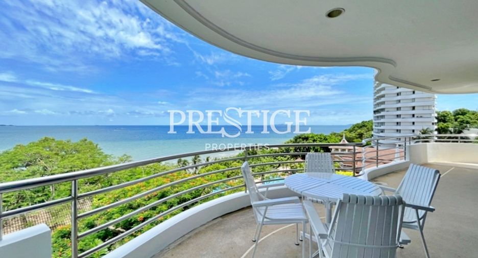 For sale 3 bedrooms condo in Pratumnak, Pattaya
