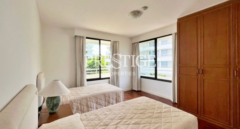 For sale 3 bedrooms condo in Pratumnak, Pattaya