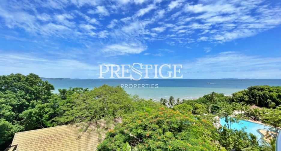 For sale 3 bedrooms condo in Pratumnak, Pattaya