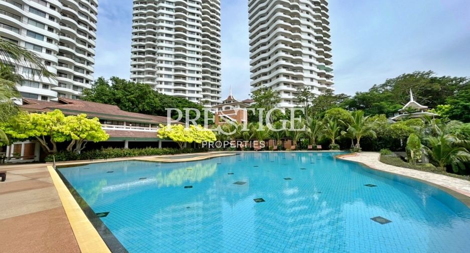 For sale 3 bedrooms condo in Pratumnak, Pattaya