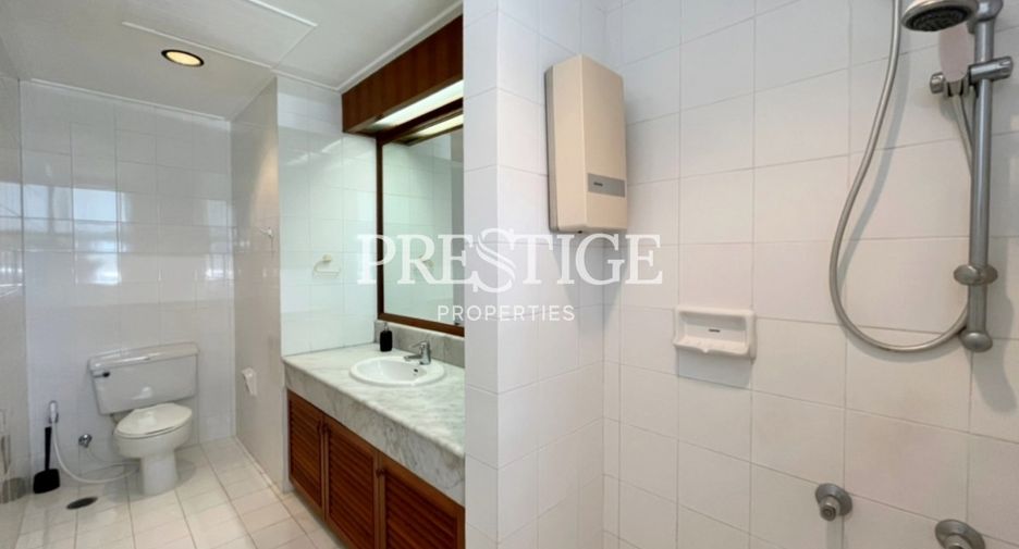 For sale 3 bedrooms condo in Pratumnak, Pattaya
