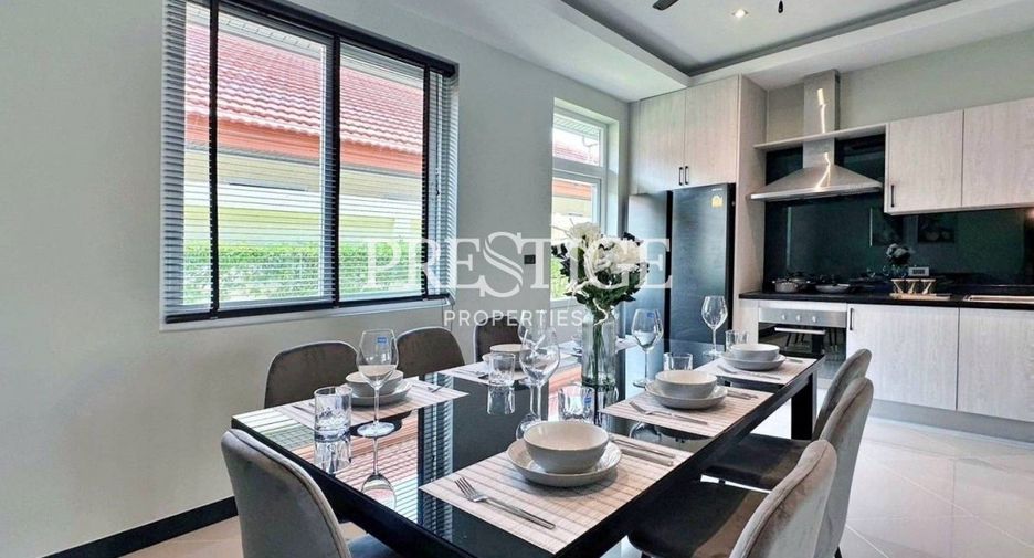 For rent そして for sale 4 ベッドルーム house in East Pattaya, Pattaya