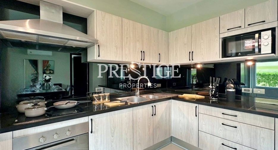 For rent そして for sale 4 ベッドルーム house in East Pattaya, Pattaya