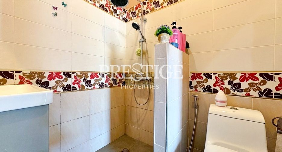 For sale 6 bedrooms house in Bang Lamung, Chonburi