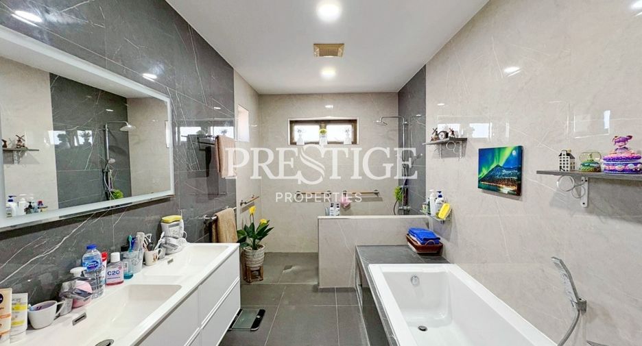 For sale 6 bedrooms house in Bang Lamung, Chonburi