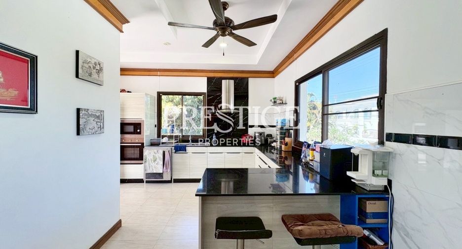For sale 6 bedrooms house in Bang Lamung, Chonburi