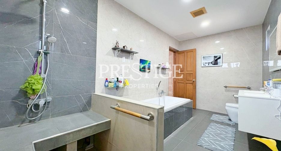 For sale 6 bedrooms house in Bang Lamung, Chonburi