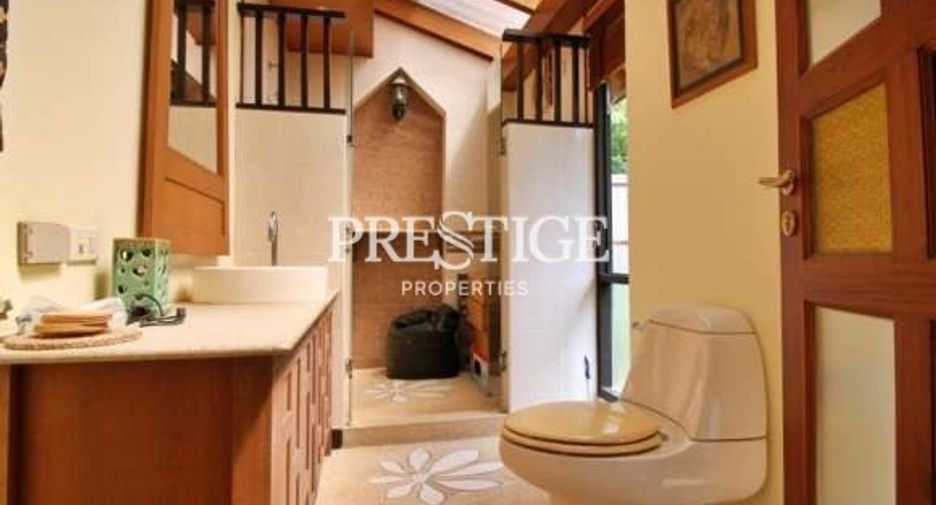 For sale 4 bedrooms house in Bang Lamung, Chonburi