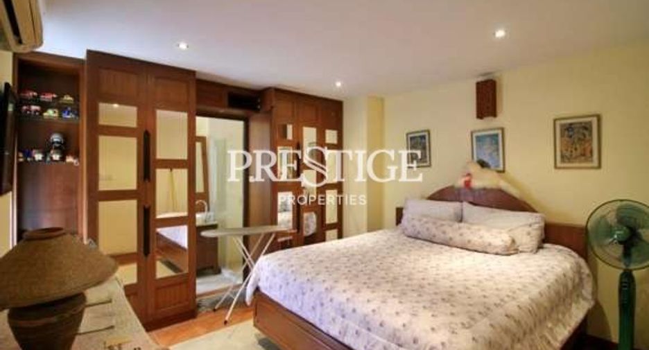 For sale 4 bedrooms house in Bang Lamung, Chonburi