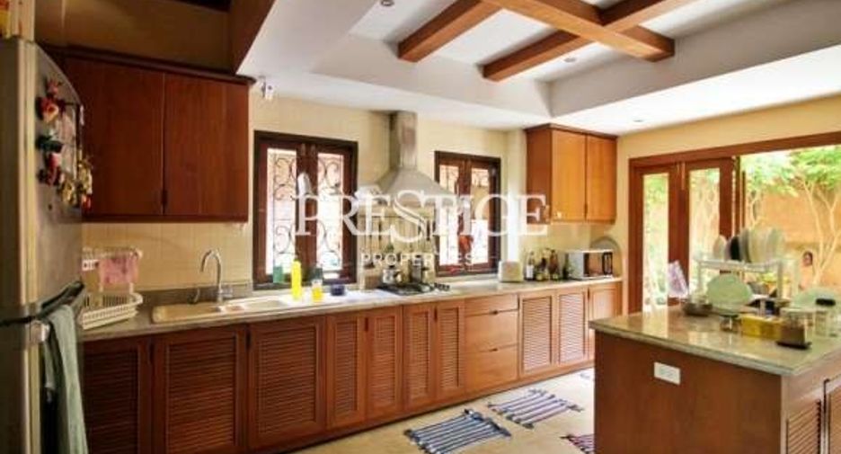 For sale 4 bedrooms house in Bang Lamung, Chonburi