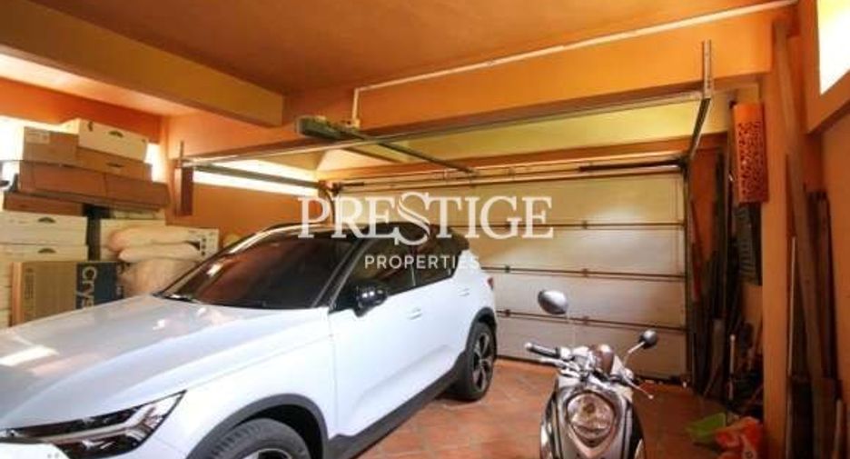 For sale 4 bedrooms house in Bang Lamung, Chonburi