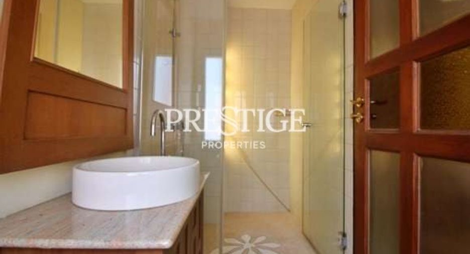 For sale 4 bedrooms house in Bang Lamung, Chonburi