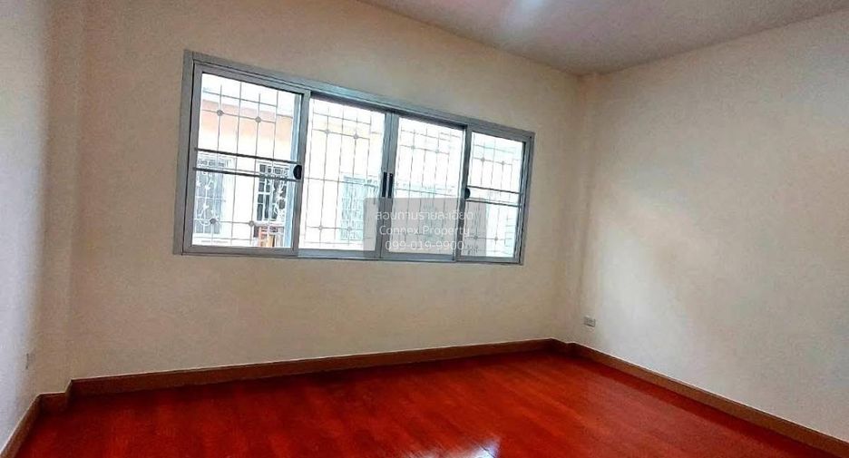 Reihenhaus zum Kauf mit 4 Zimmer in Prawet, Bangkok
