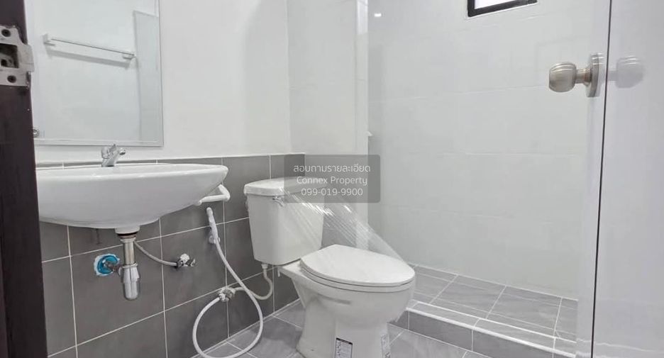 For sale 3 bedrooms townhouse in Phra Samut Chedi, Samut Prakan