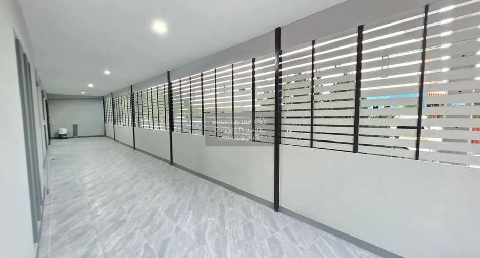 For sale 3 bedrooms townhouse in Phra Samut Chedi, Samut Prakan