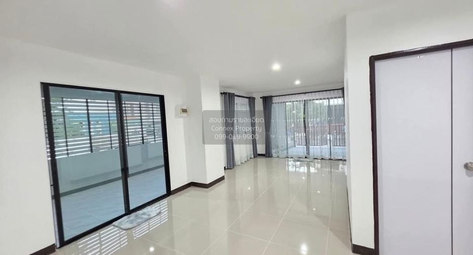 For sale 3 bedrooms townhouse in Phra Samut Chedi, Samut Prakan