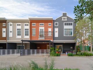 Casa adosada en venta de 3 habitaciones en Mueang Pathum Thani, Pathum Thani