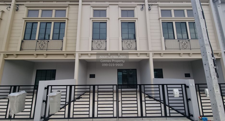 For sale 3 bedrooms townhouse in Prawet, Bangkok