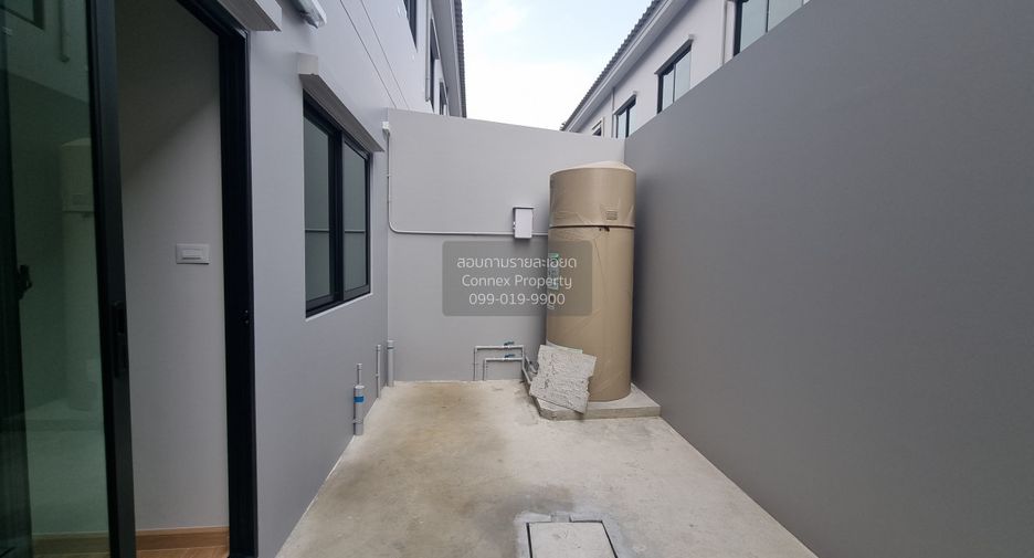 For sale 3 bedrooms townhouse in Prawet, Bangkok