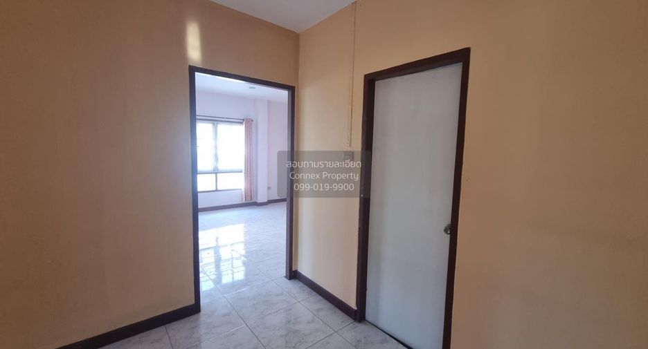 For sale 4 bedrooms house in Mueang Chachoengsao, Chachoengsao
