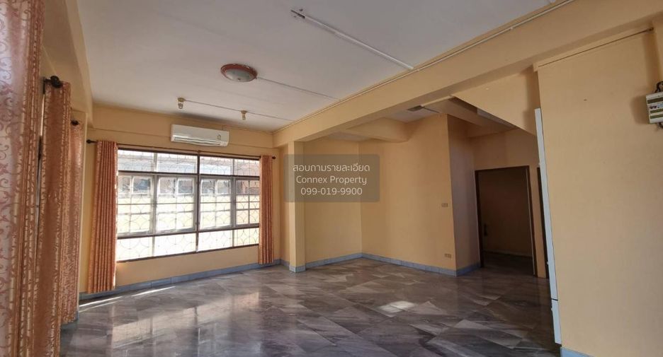 For sale 4 bedrooms house in Mueang Chachoengsao, Chachoengsao