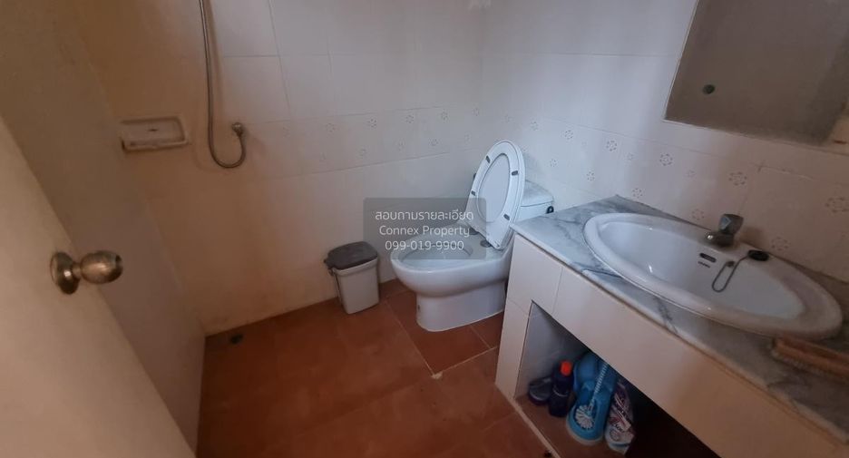 For sale 4 bedrooms house in Mueang Chachoengsao, Chachoengsao