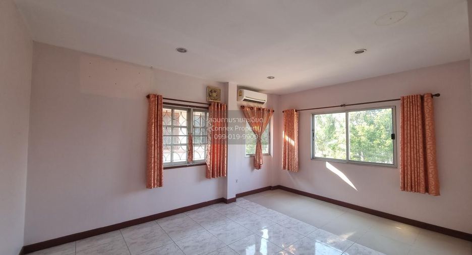 For sale 4 bedrooms house in Mueang Chachoengsao, Chachoengsao