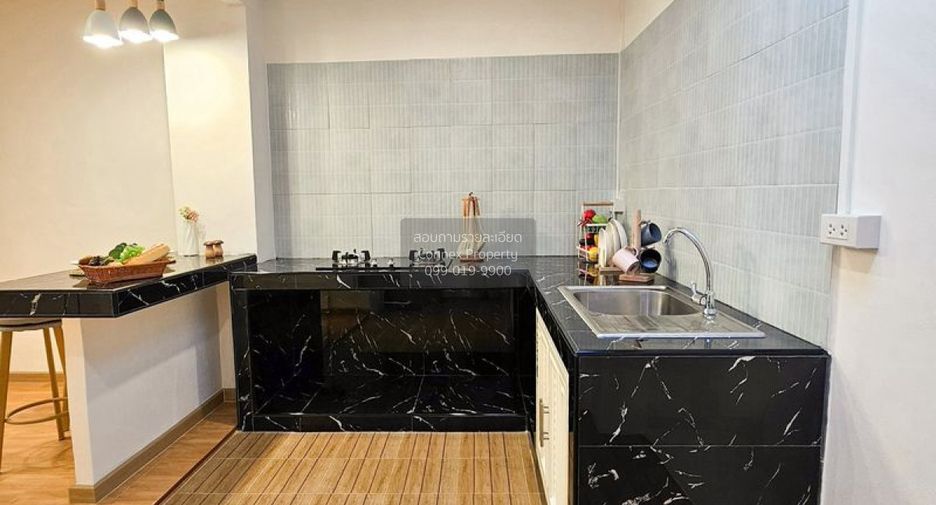 For sale 2 bedrooms townhouse in Don Mueang, Bangkok