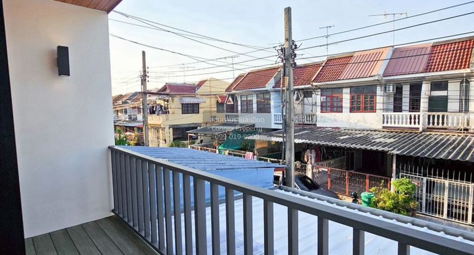 For sale 2 bedrooms townhouse in Don Mueang, Bangkok