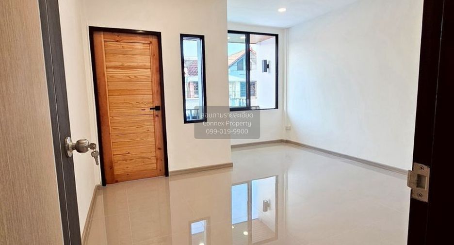 For sale 2 bedrooms townhouse in Don Mueang, Bangkok