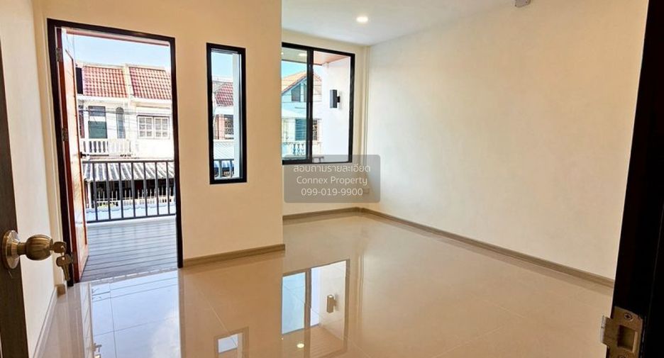 For sale 2 bedrooms townhouse in Don Mueang, Bangkok