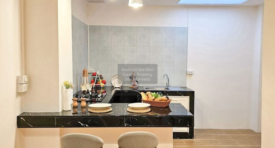 For sale 2 bedrooms townhouse in Don Mueang, Bangkok