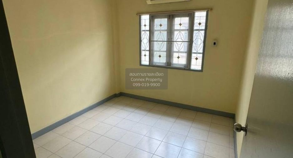 For sale 3 bedrooms townhouse in Bang Bon, Bangkok