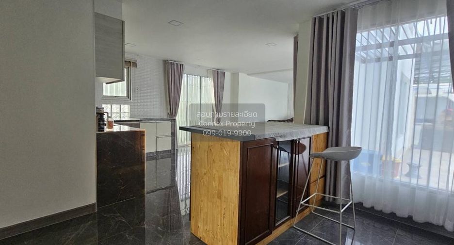 For sale 7 bedrooms house in Bang Phli, Samut Prakan