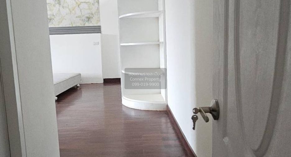 For sale 7 bedrooms house in Bang Phli, Samut Prakan
