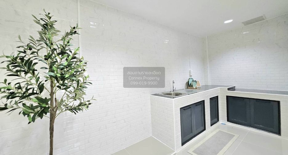 For sale 3 ベッドルーム townhouse in Khlong Luang, Pathum Thani