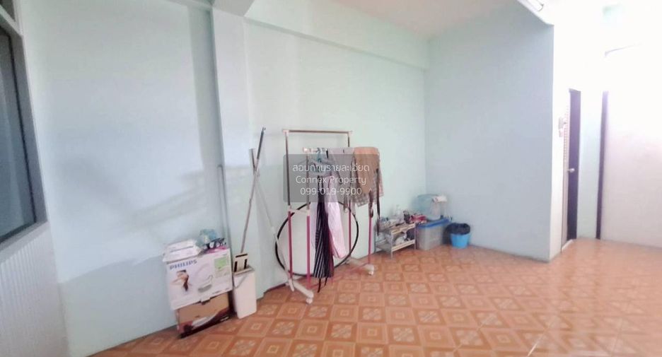 出售 2 卧室 商业空间 在 Si Racha, Chon Buri