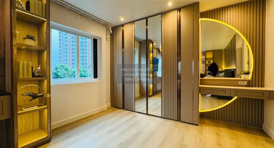 For sale 2 bedrooms condo in Yan Nawa, Bangkok