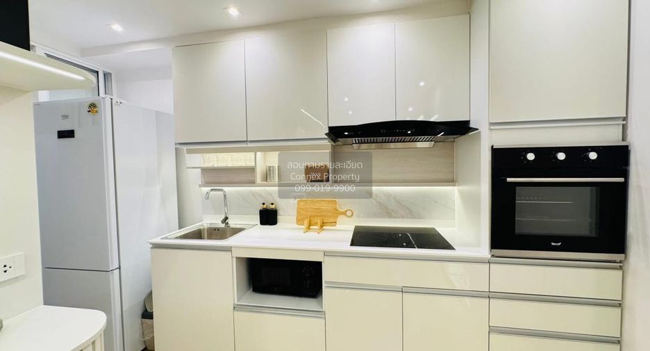 For sale 2 bedrooms condo in Yan Nawa, Bangkok