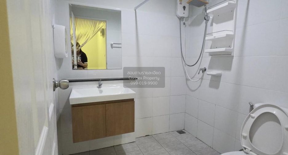 For sale 2 bedrooms townhouse in Bang Phli, Samut Prakan