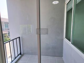 For sale 4 ベッドルーム townhouse in Bang Phli, Samut Prakan