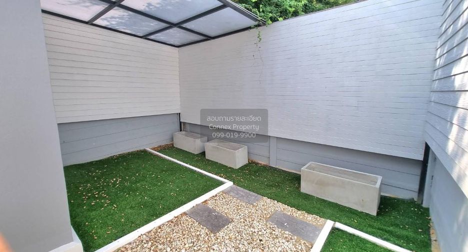 For sale 4 bedrooms townhouse in Bang Phli, Samut Prakan