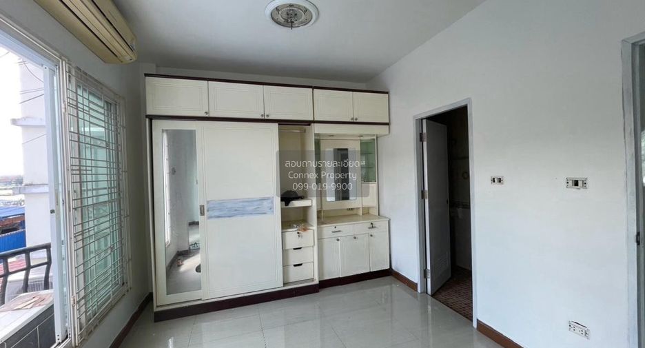 For sale 4 bedrooms townhouse in Bang Phli, Samut Prakan