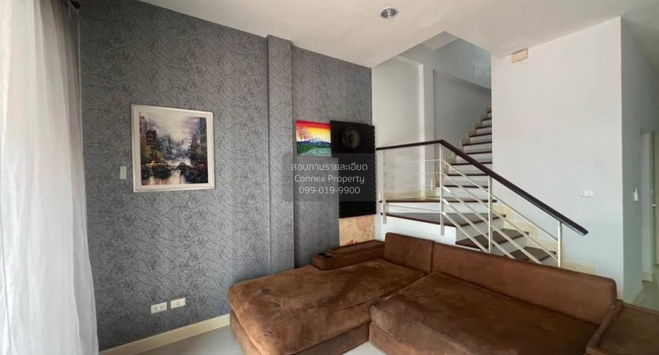 For sale 3 bedrooms townhouse in Lat Phrao, Bangkok
