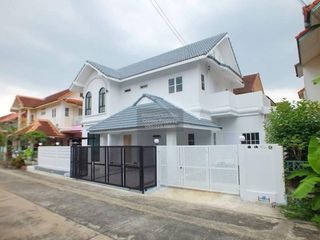 Casa en venta de 4 habitaciones en Sai Mai, Bangkok