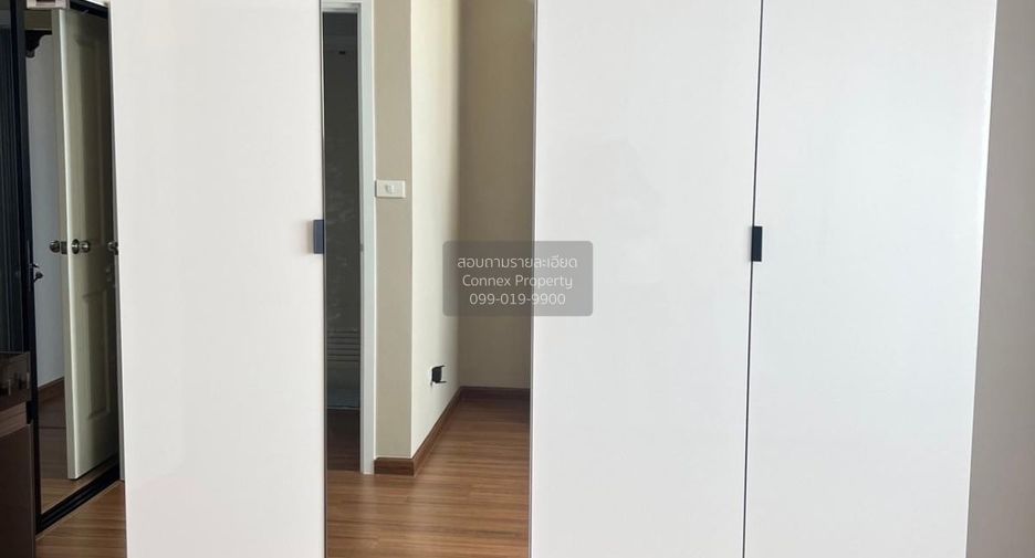 For sale 4 bedrooms townhouse in Lat Krabang, Bangkok